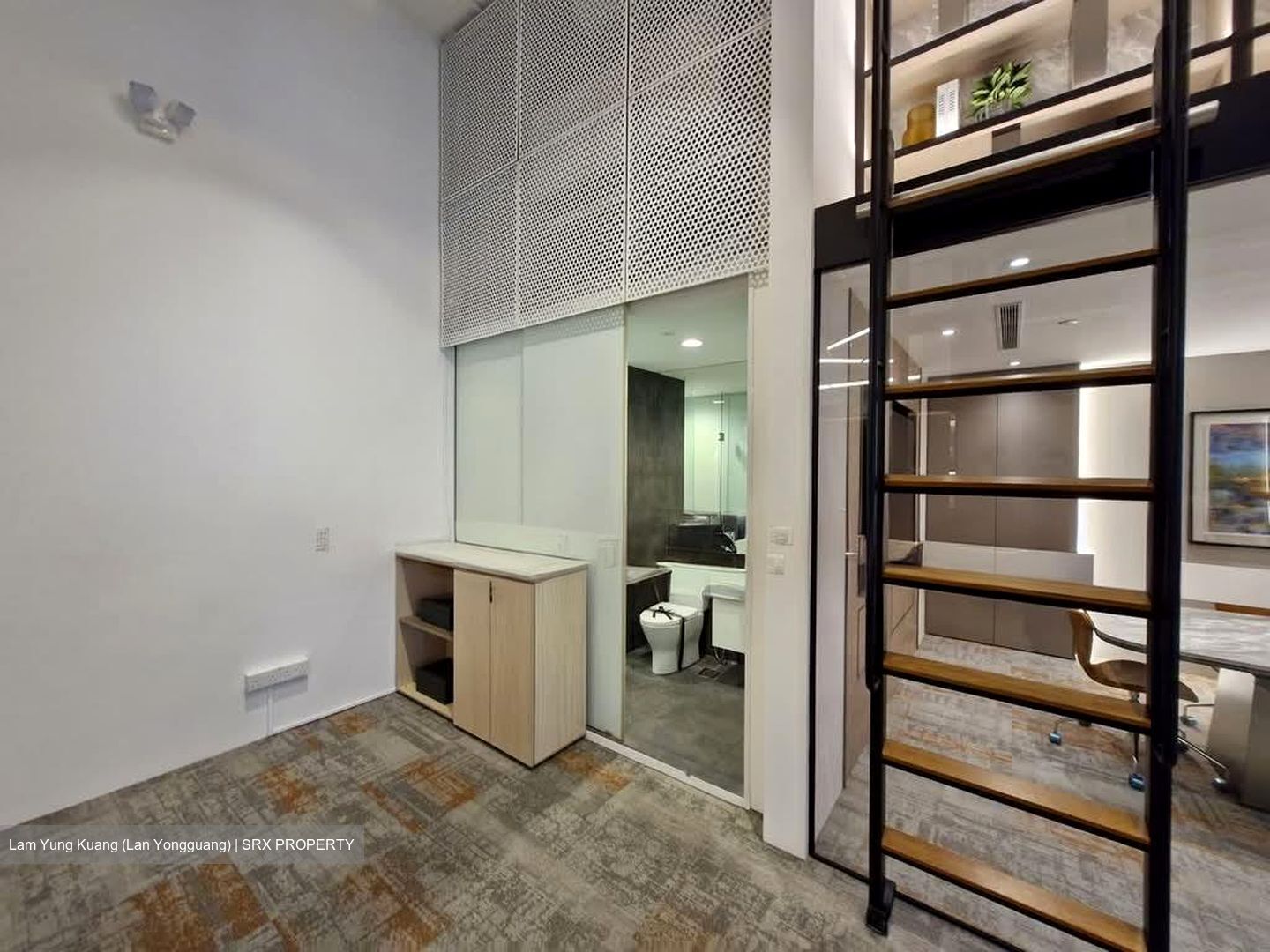 Arc 380 (D8), Office #553606591